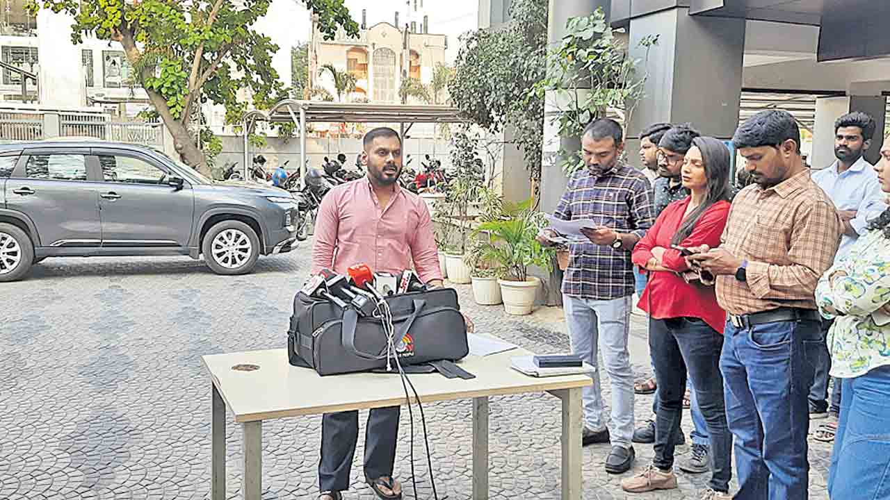 బెట్టింగ్‌ యాప్‌ నిర్వాహకులే టార్గెట్‌