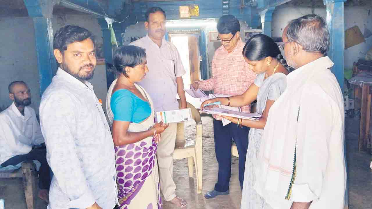 ‘పారితోషికం’ ఇచ్చేదెన్నడు?