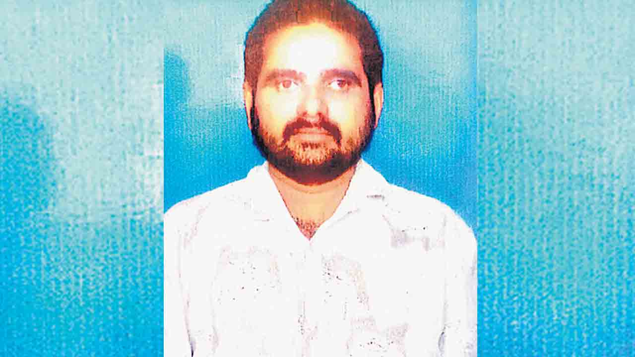 మక్క కంకులు తిని యువరైతు మృతి