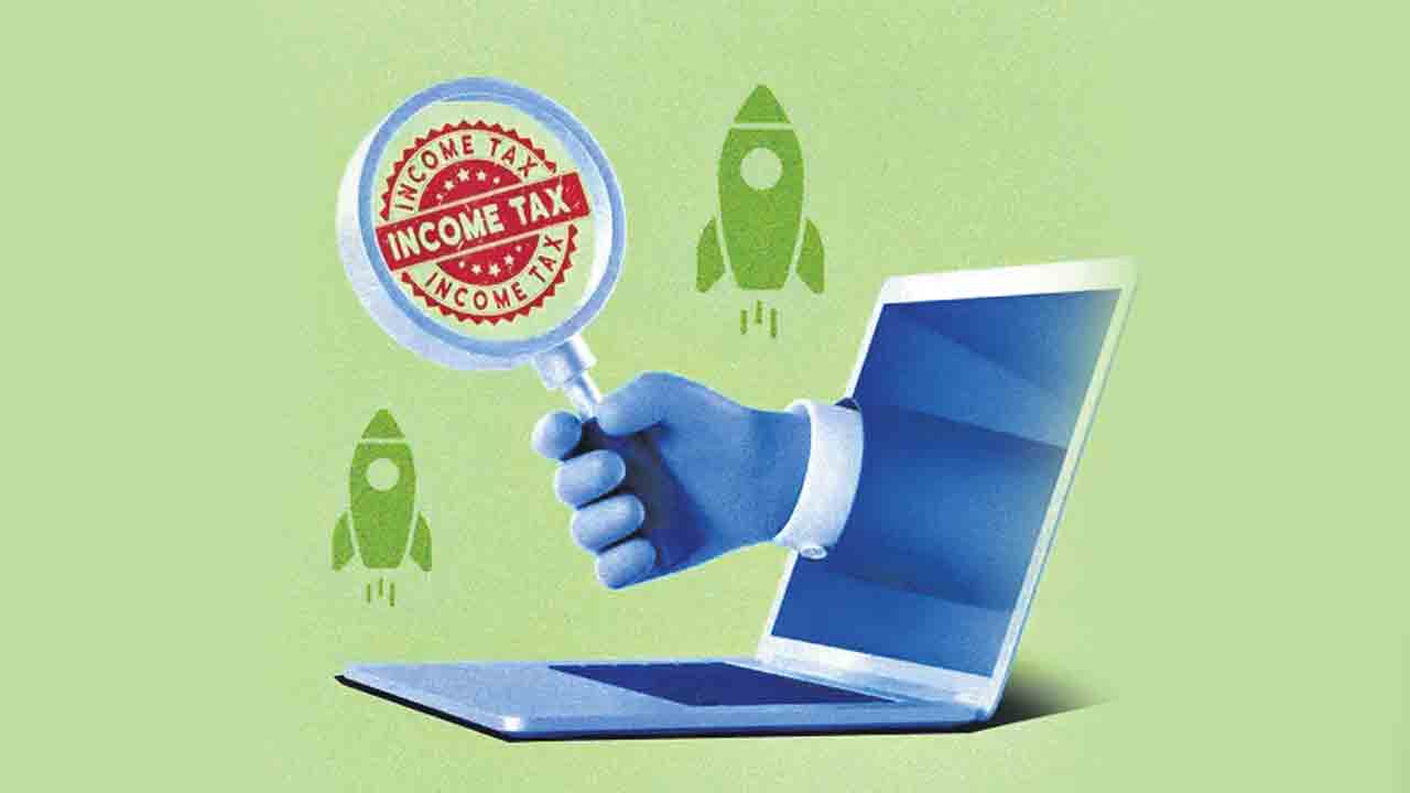 సోషల్‌ ఖాతాలపై ‘ఐ’టీ!