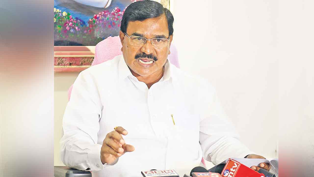 రైతుభరోసాపై రేవంత్‌ పిల్లిమొగ్గలు