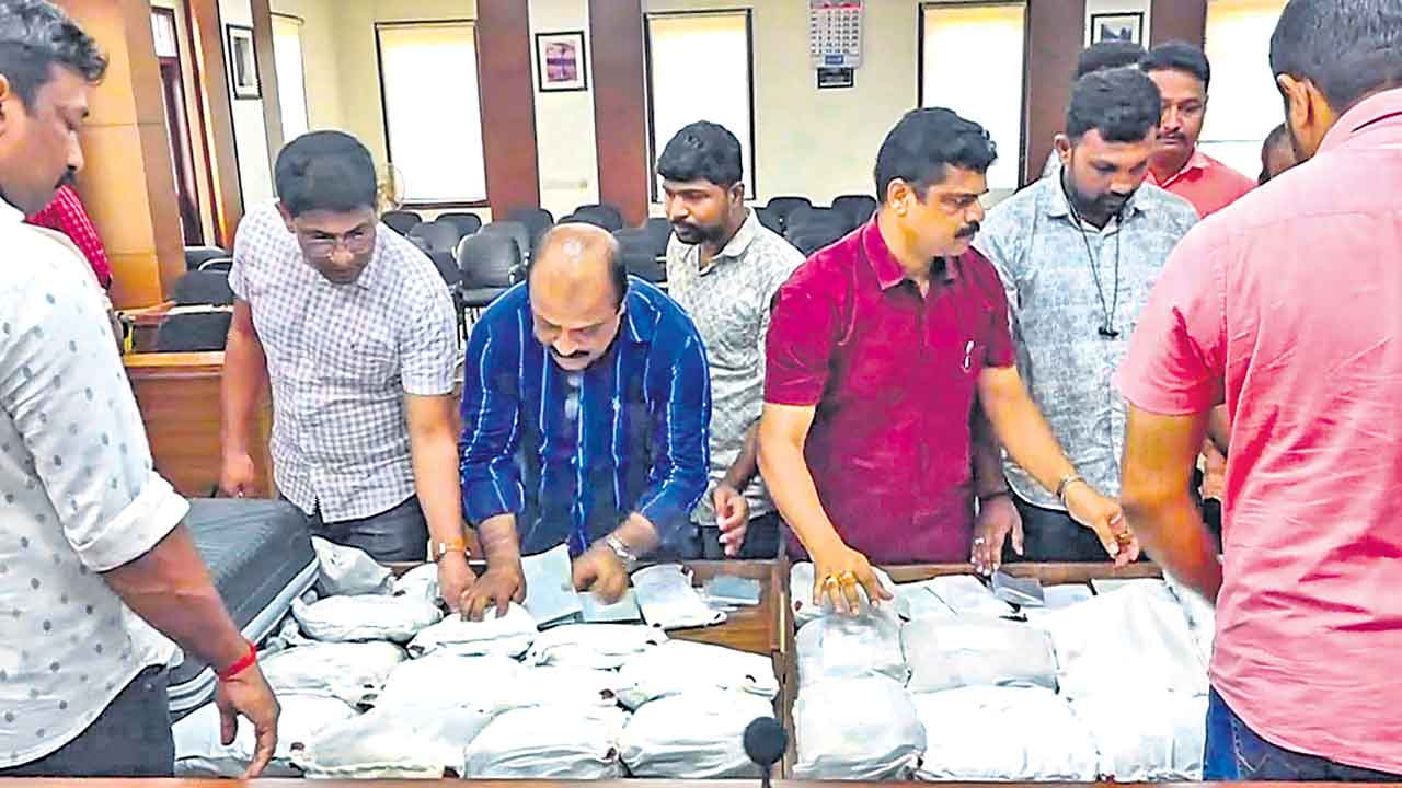 మంగళూరులో 75 కోట్ల డ్రగ్స్‌ పట్టివేత