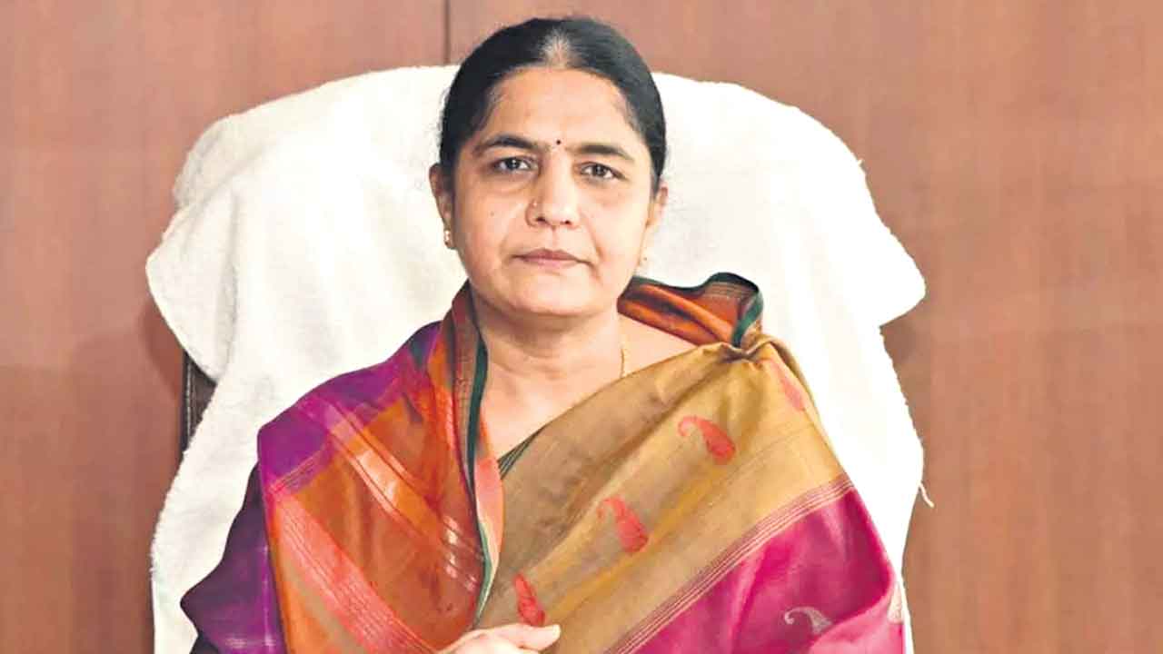 కాంగ్రెస్‌ చెప్పిన పథకాల సంగతేమైంది?