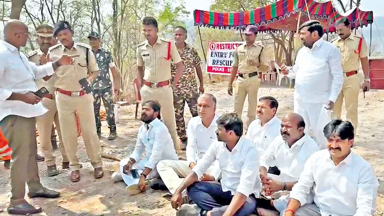 కూసాలు కదులుతున్నందుకే కేసులు