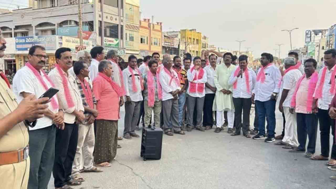 ప్రభుత్వాన్ని ప్రశ్నిస్తే సస్పెండ్‌ చేస్తారా?: ఖమ్మం జడ్పీ మాజీ చైర్మన్‌ కమల్‌రాజు