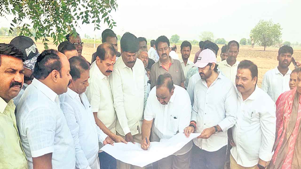 BRS | సంరంభం.. సన్నద్ధం ఏప్రిల్‌ 27న బీఆర్‌ఎస్‌ రజతోత్సవ మహాసభ