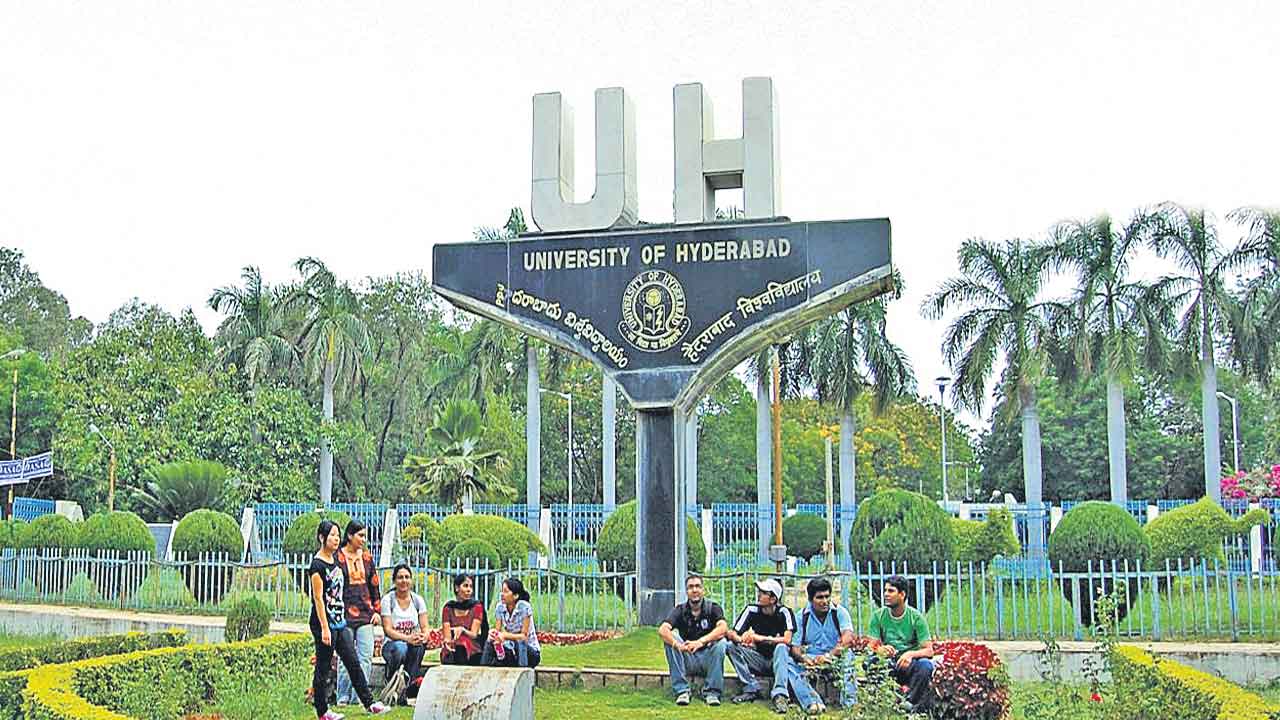 HCU | వేలానికి 400 ఎకరాల హెచ్‌సీయూ భూములు.. రాహుల్‌గాంధీ మాటలకు విలువేది?