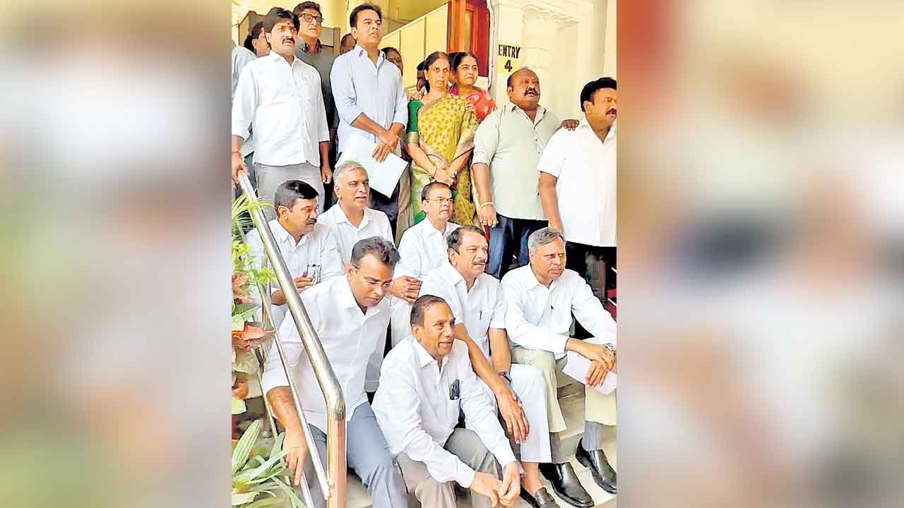 Telangana | 30 శాతం కమీషన్‌ వసూళ్లపై అట్టుడికిన అసెంబ్లీ..  