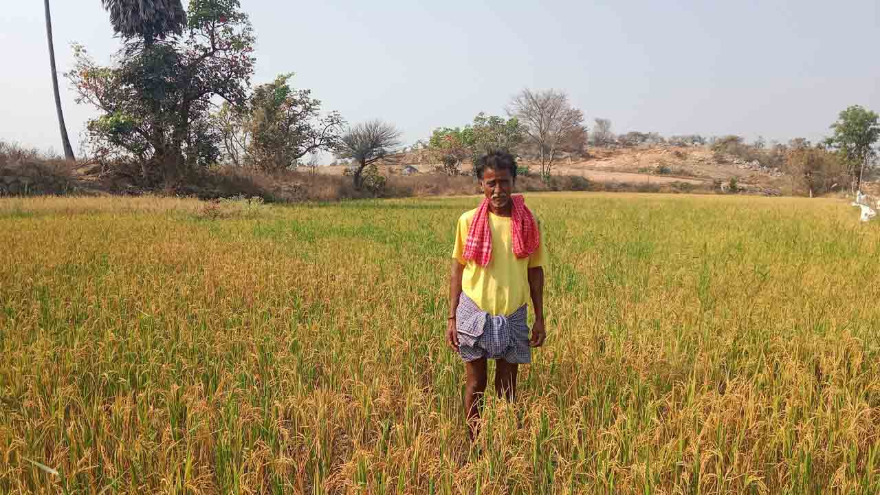 అడుగంటిన బావి.. ఆవిరైన ఆశలు