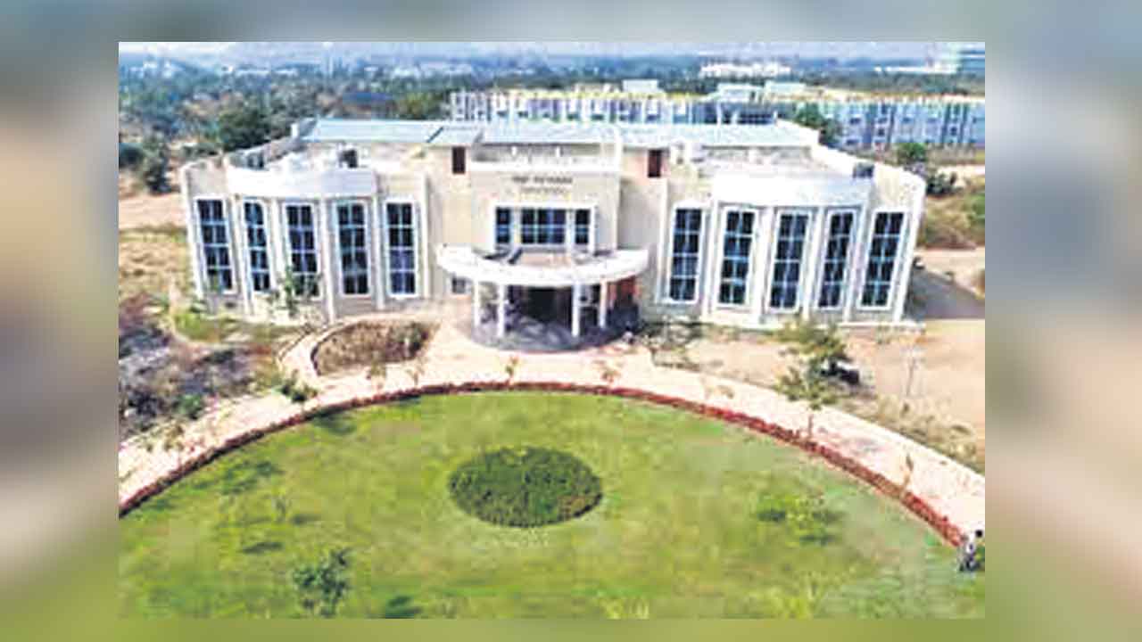 శాతవాహన వర్సిటీకి ఇంజినీరింగ్‌ కాలేజీ