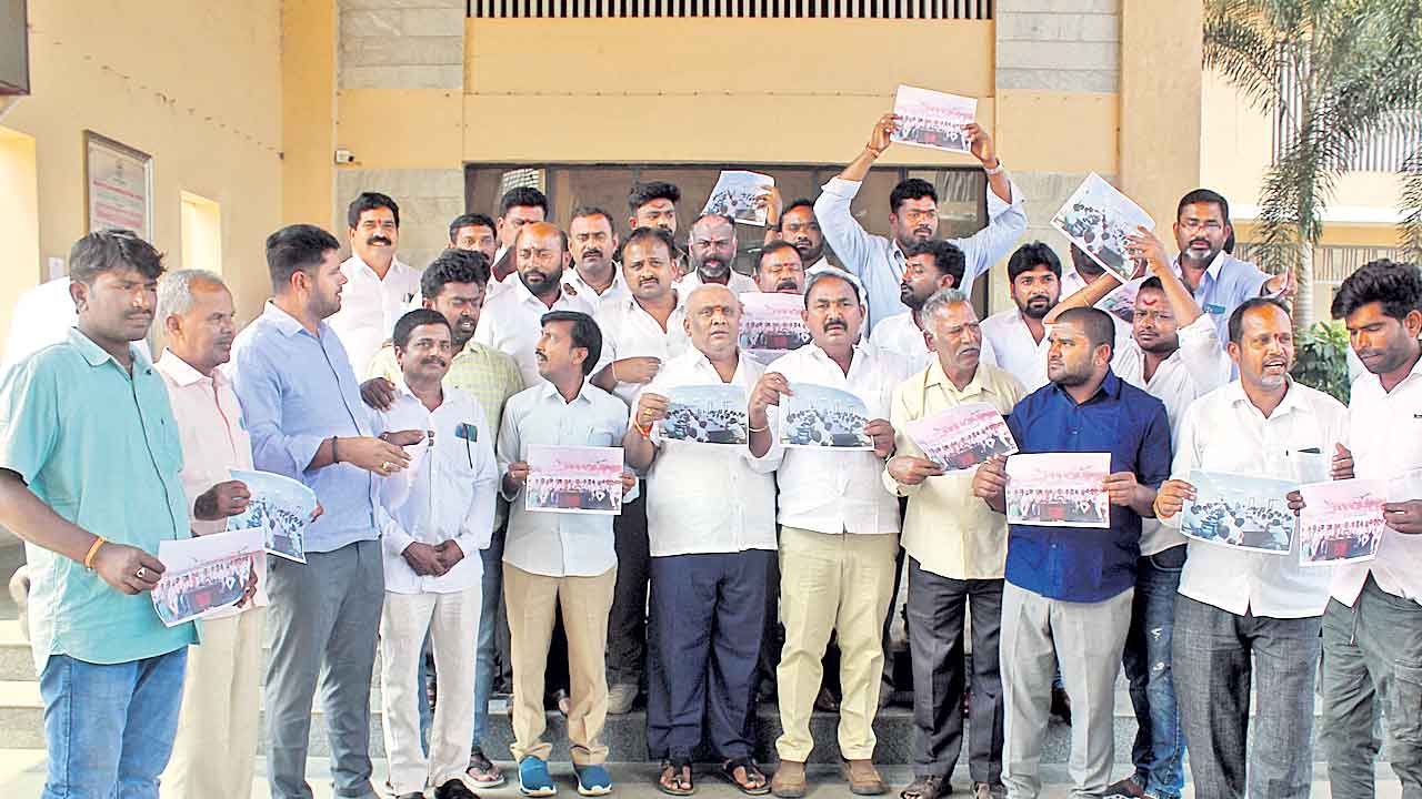 Yashaswini Reddy | ఎమ్మెల్యే క్యాంప్‌ ఆఫీస్‌లో రాజకీయాలు.. ఎమ్మెల్యే యశస్వినీరెడ్డిపై ఫిర్యాదు