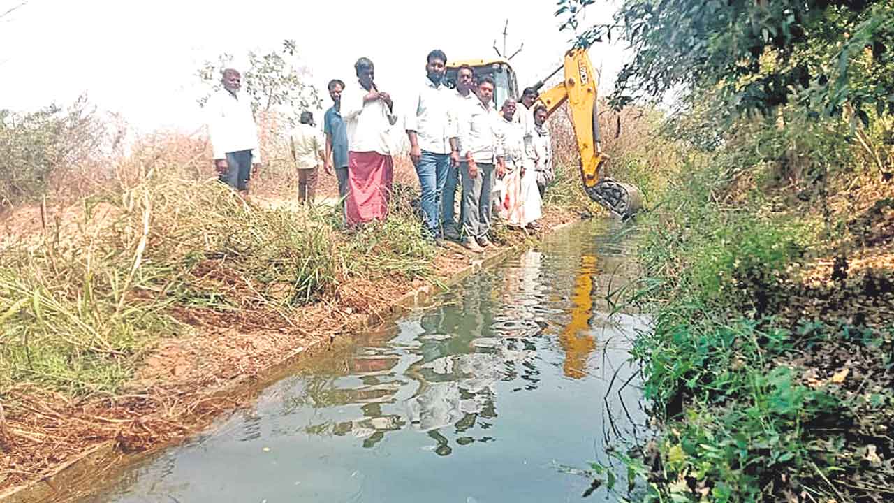 Alisagar | నమస్తే తెలంగాణ ఎఫెక్ట్.. అలీసాగర్ ఆయకట్టుకు నీటి విడుదల