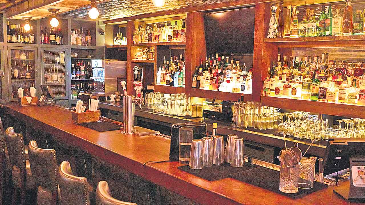 Telangana | ఉగాదినాడే బార్లా.. 45 కొత్త బార్లకు రేవంత్‌ సర్కారు గ్రీన్‌సిగ్నల్‌!