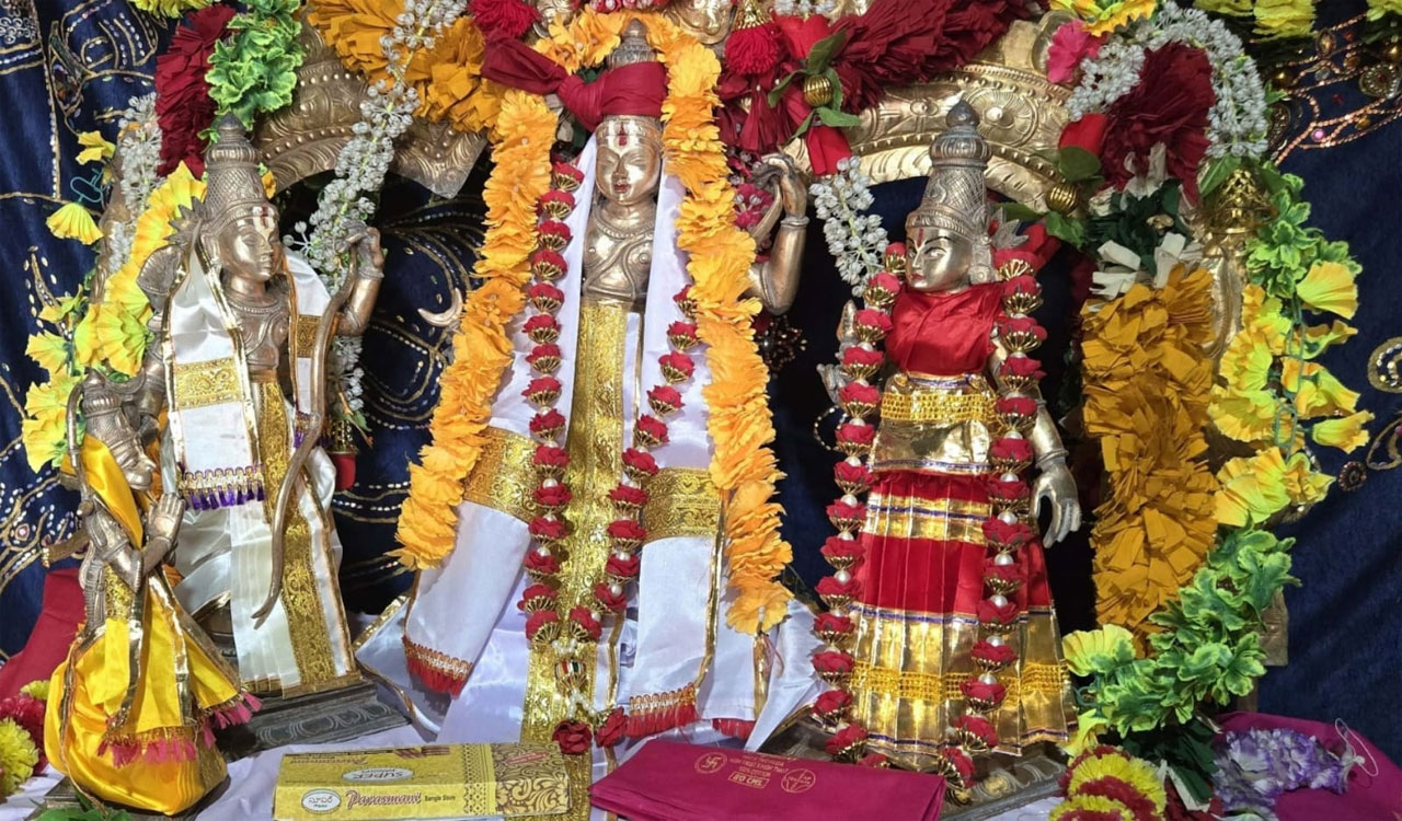 HAMNAMKONDA | రేపటి నుంచి వేయిస్తంభాల దేవాలయంలో శ్రీసీతారామకల్యాణ బ్రహ్మోత్సవాలు