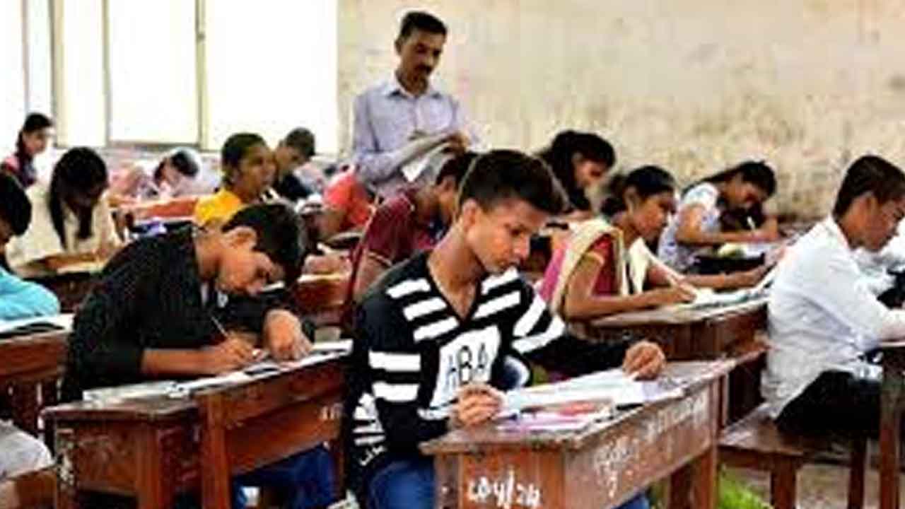 10 జీపీఏ సాధిస్తే విమాన ట్రిప్‌