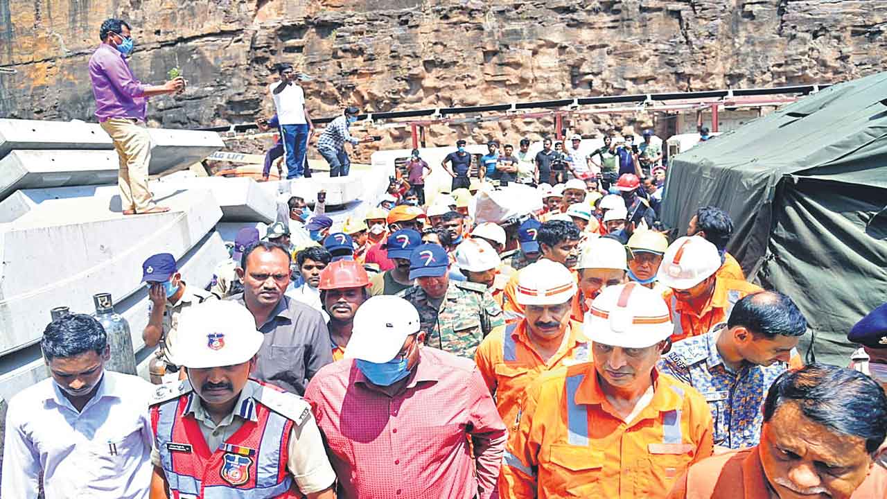 టన్నెల్‌లో మరో మృతదేహం వెలికితీత