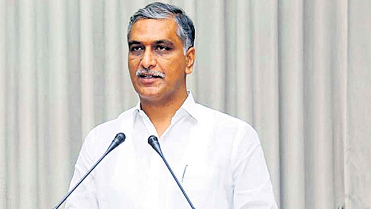 ఉత్తమ్‌ క్షమాపణ చెప్తవా?