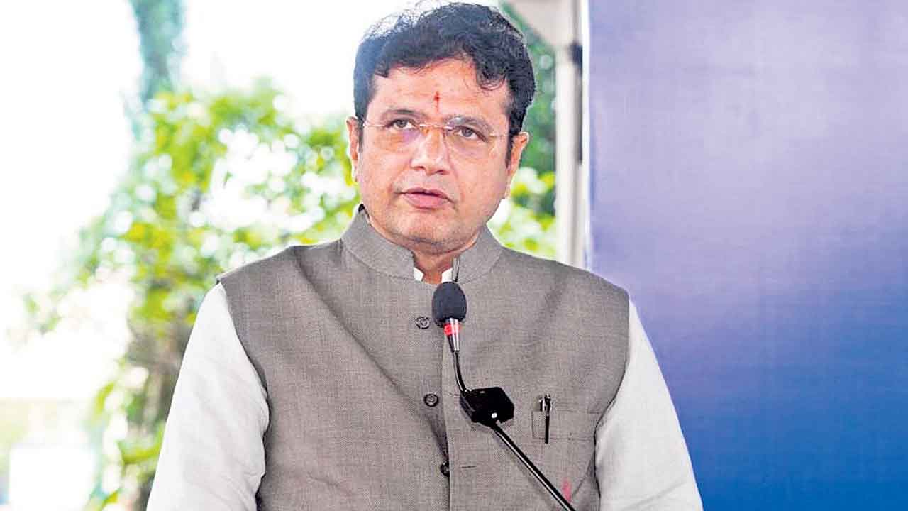 Sridhar Babu | ప్రైవేట్‌ స్కూళ్లతో పోటీ పడలేకపోతున్నం.. ఎంత ఖర్చు పెడుతున్నా ఫలితం లేదు: మంత్రి దుద్దిళ్ల