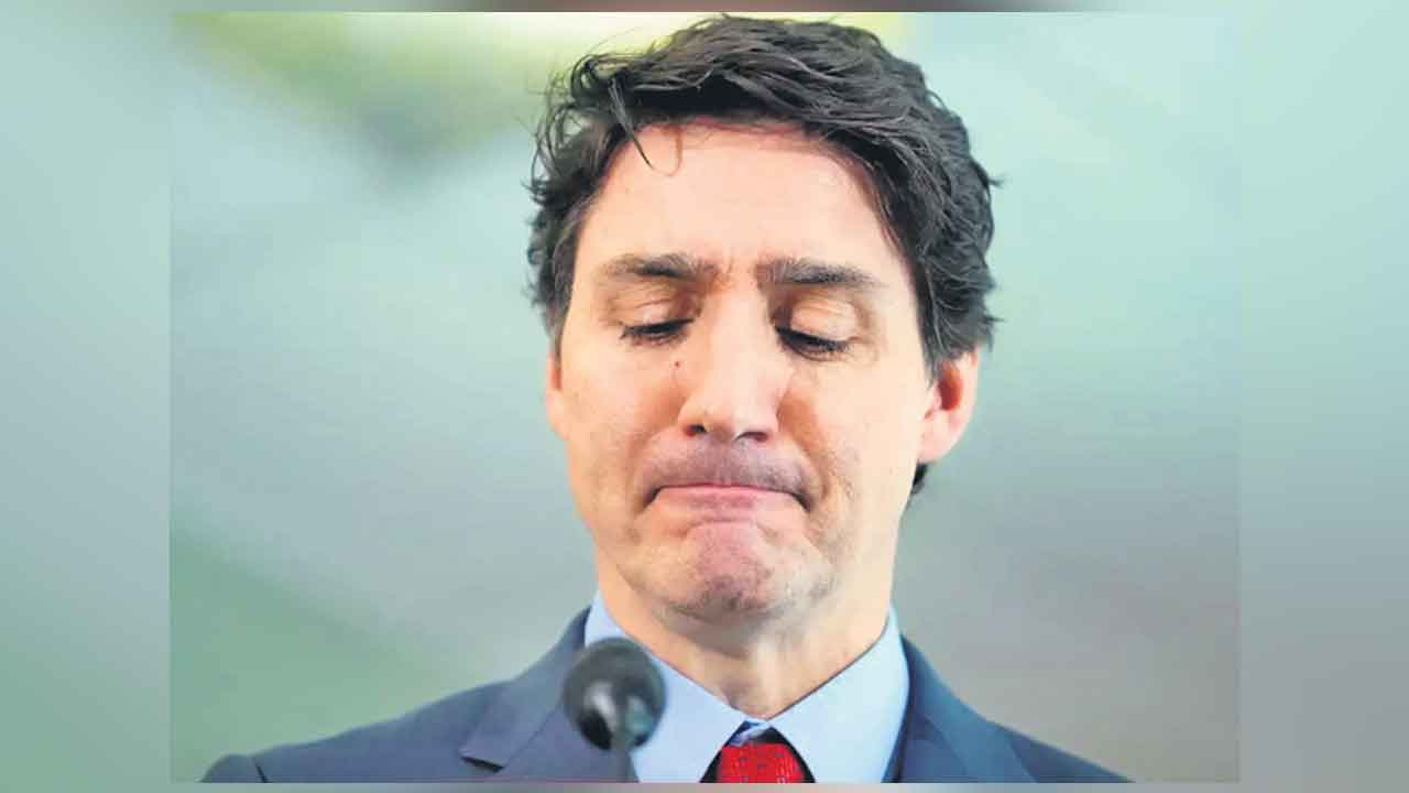 Justin Trudea | డొనాల్డ్‌ ట్రంప్‌ సుంకాలు.. కెనడా ప్రధాని కంటతడి