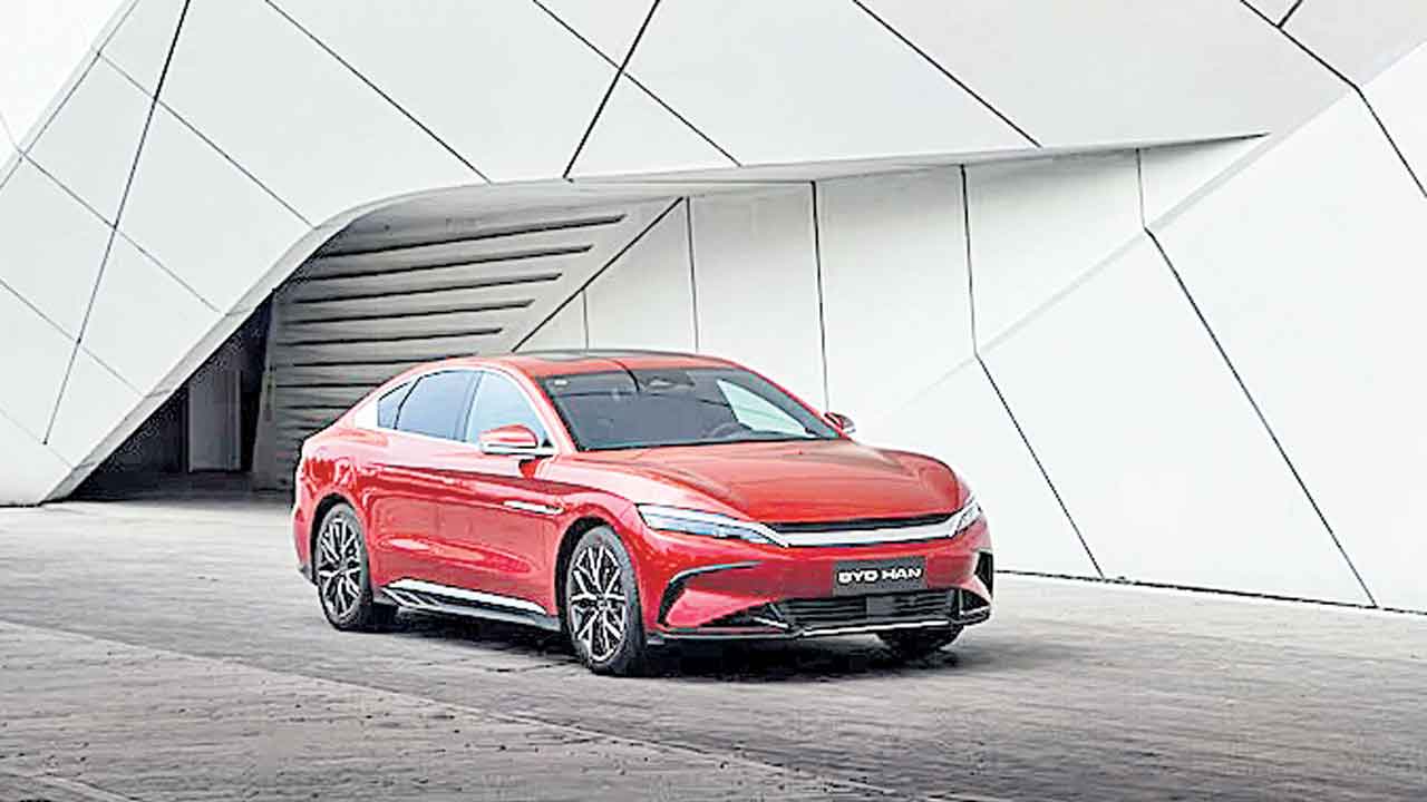 BYD | 5 నిమిషాల్లో కారు ఫుల్‌ చార్జింగ్‌.. 470 కిలో మీటర్లు ప్రయాణించొచ్చు!