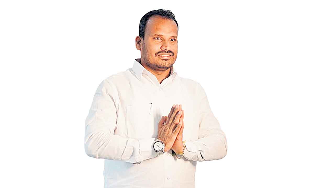 తీన్మార్‌ మల్లన్న ఓ అవకాశవాది