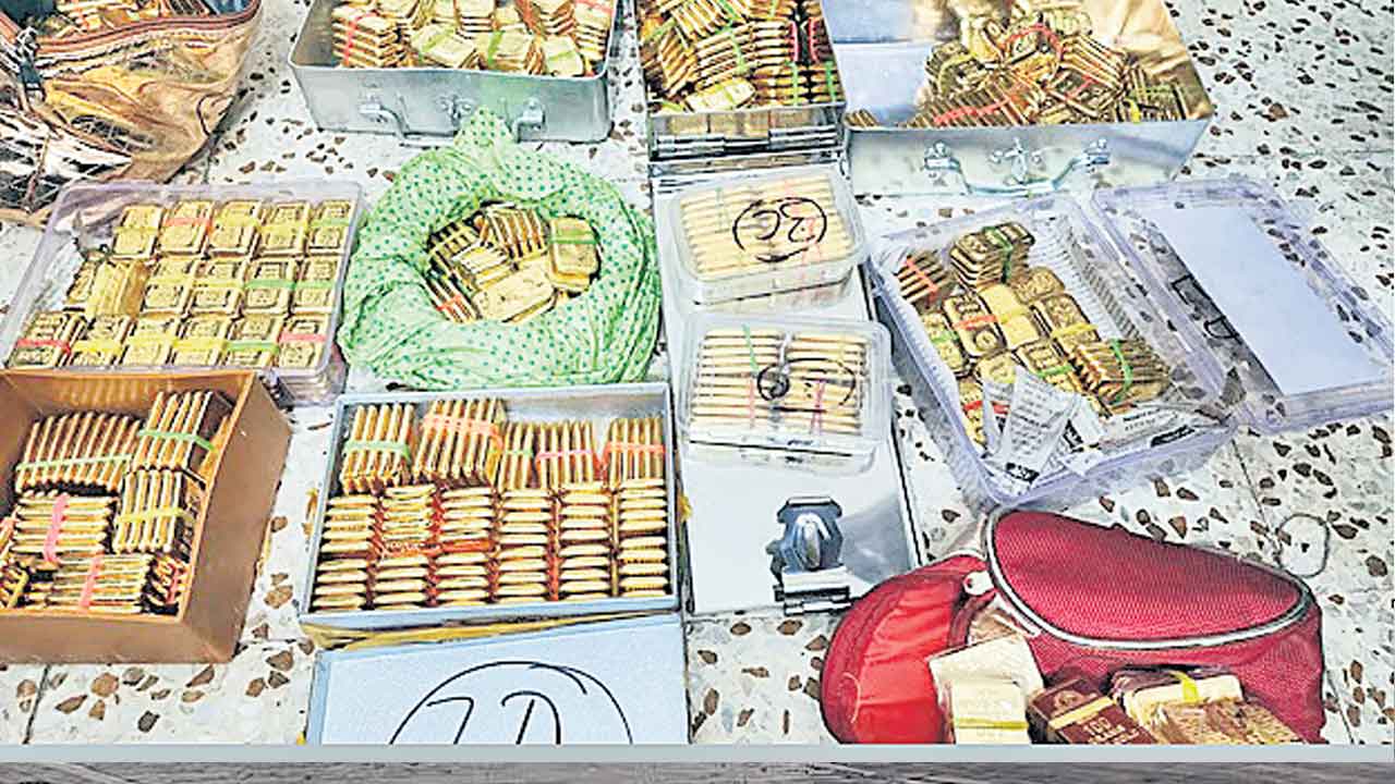 100 కిలోల బంగారం పట్టివేత