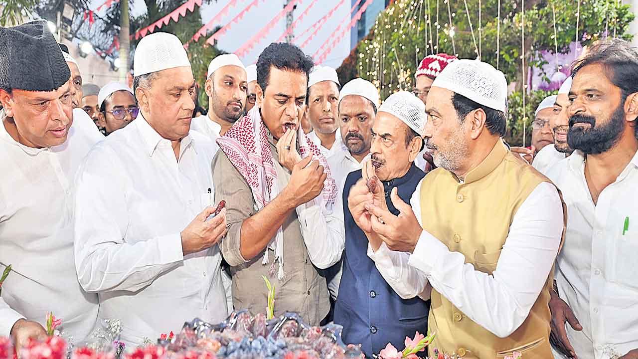 KTR | మైనార్టీలకు చేసిందేమీలేదు.. తోఫా ఇవ్వకుండా కాంగ్రెస్‌ ధోకా: కేటీఆర్‌