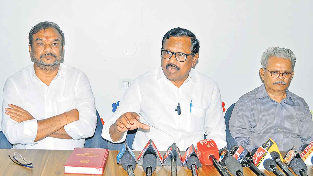 పదేండ్ల తర్వాత రైతులకు కన్నీళ్లు