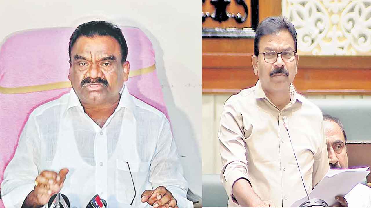 టీచర్లకు బయోమెట్రిక్‌ హాజరు పెట్టాలి