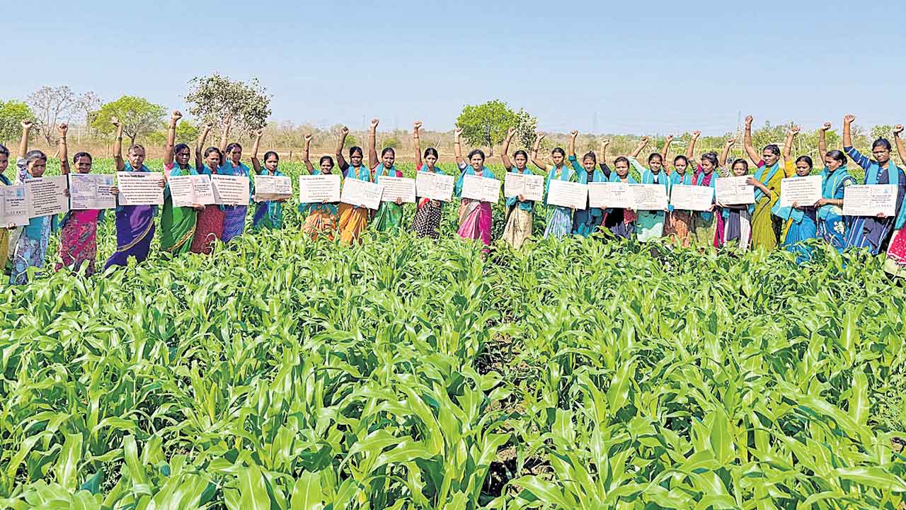 సోనియాకు ముక్రా(కే) మహిళల ఉత్తరాలు