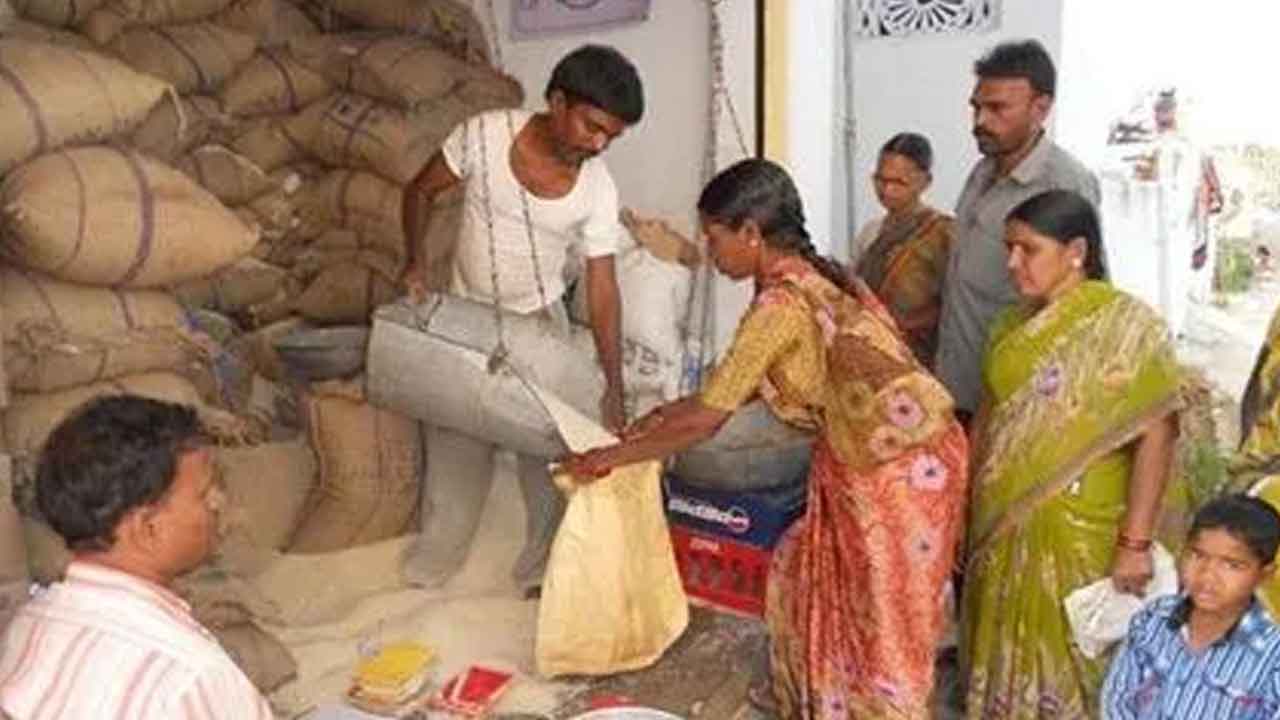 కాంగ్రెస్ ఎన్నికల హామీలను నెరవేర్చాలి