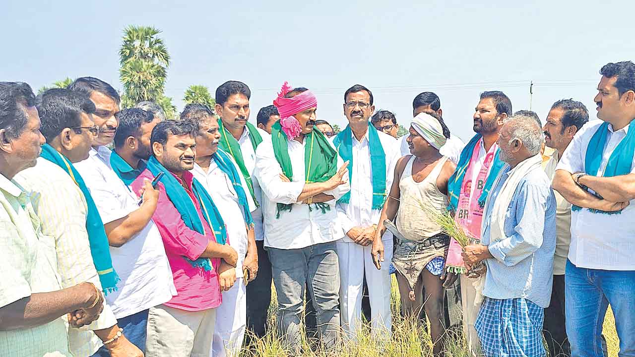 రైతులు కన్నీరు పెడుతున్నా కనికరం చూపరా?