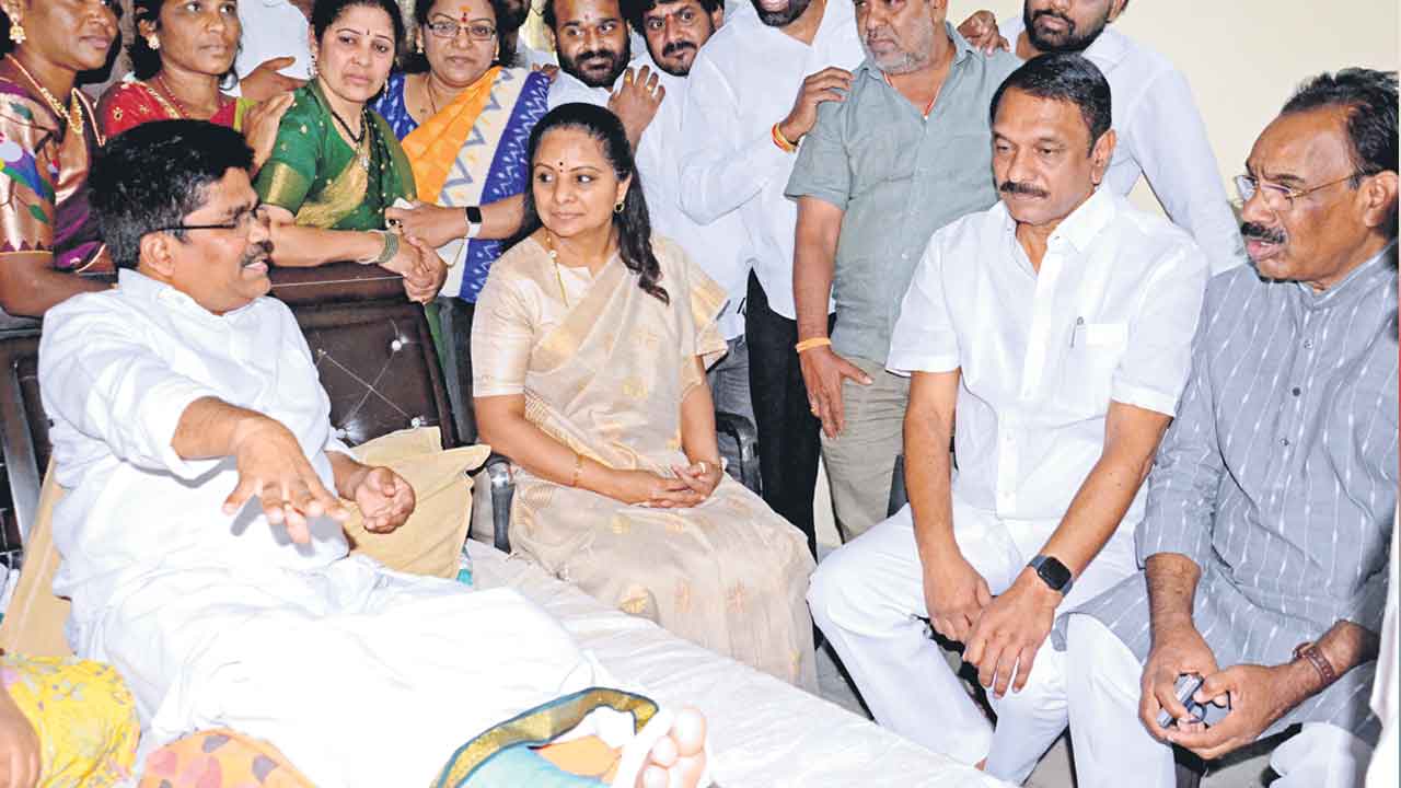 పల్లె రవికుమార్గౌడ్కు కవిత పరామర్శ