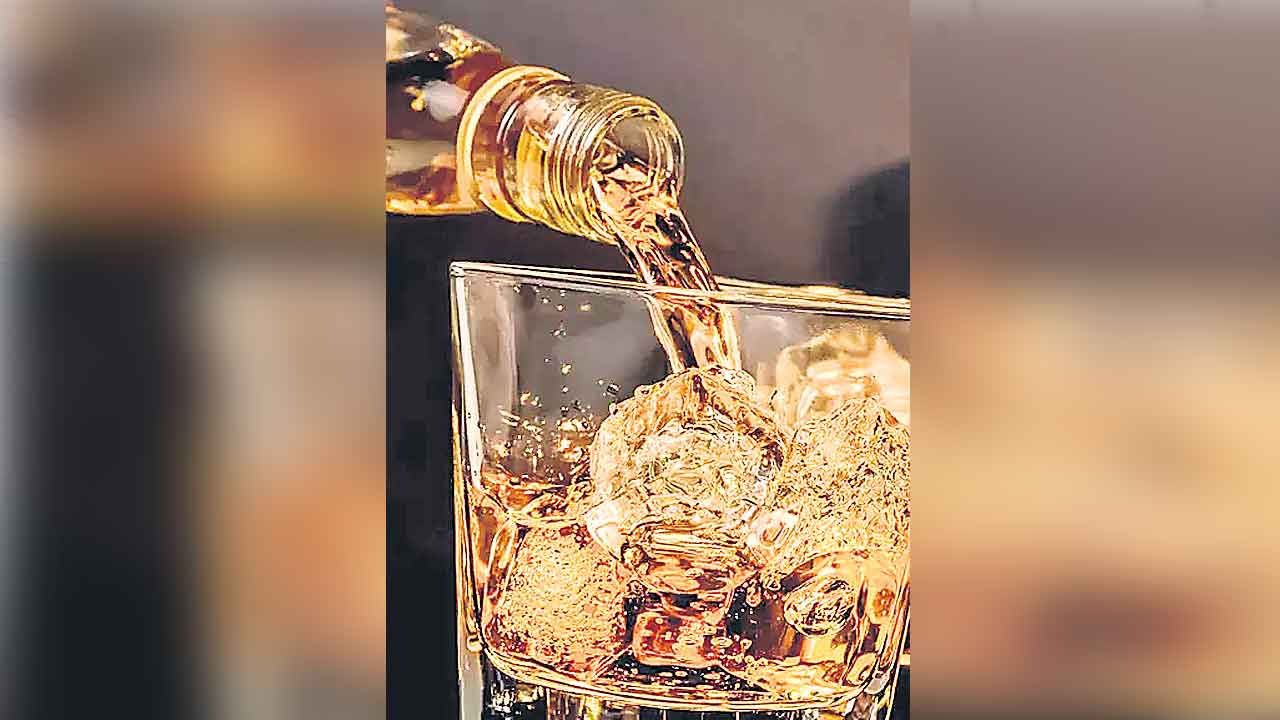Liquor Price | మద్యం ప్రియులకు షాక్‌ ఇవ్వబోతున్న సర్కారు..! ధరల పెంపునకు కాంగ్రెస్‌ ఎమ్మెల్యే లాబీయింగ్‌..!