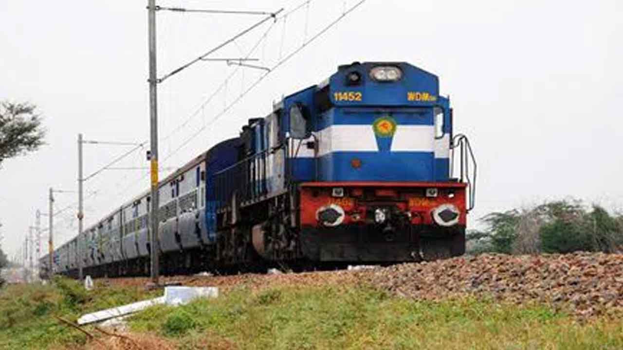 రైలు బోగీల్లో సీసీ కెమెరాలు