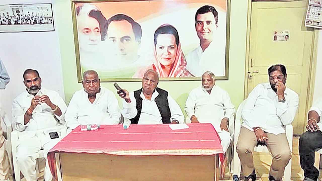 Munnuru Kapu | మోసకారి కాంగ్రెస్‌ను నిలదీద్దాం !