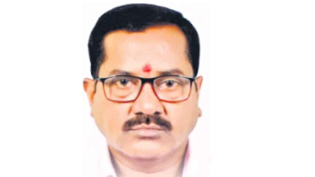 టీఎన్జీవో కోశాధికారి శ్రీనివాసరావు మృతి