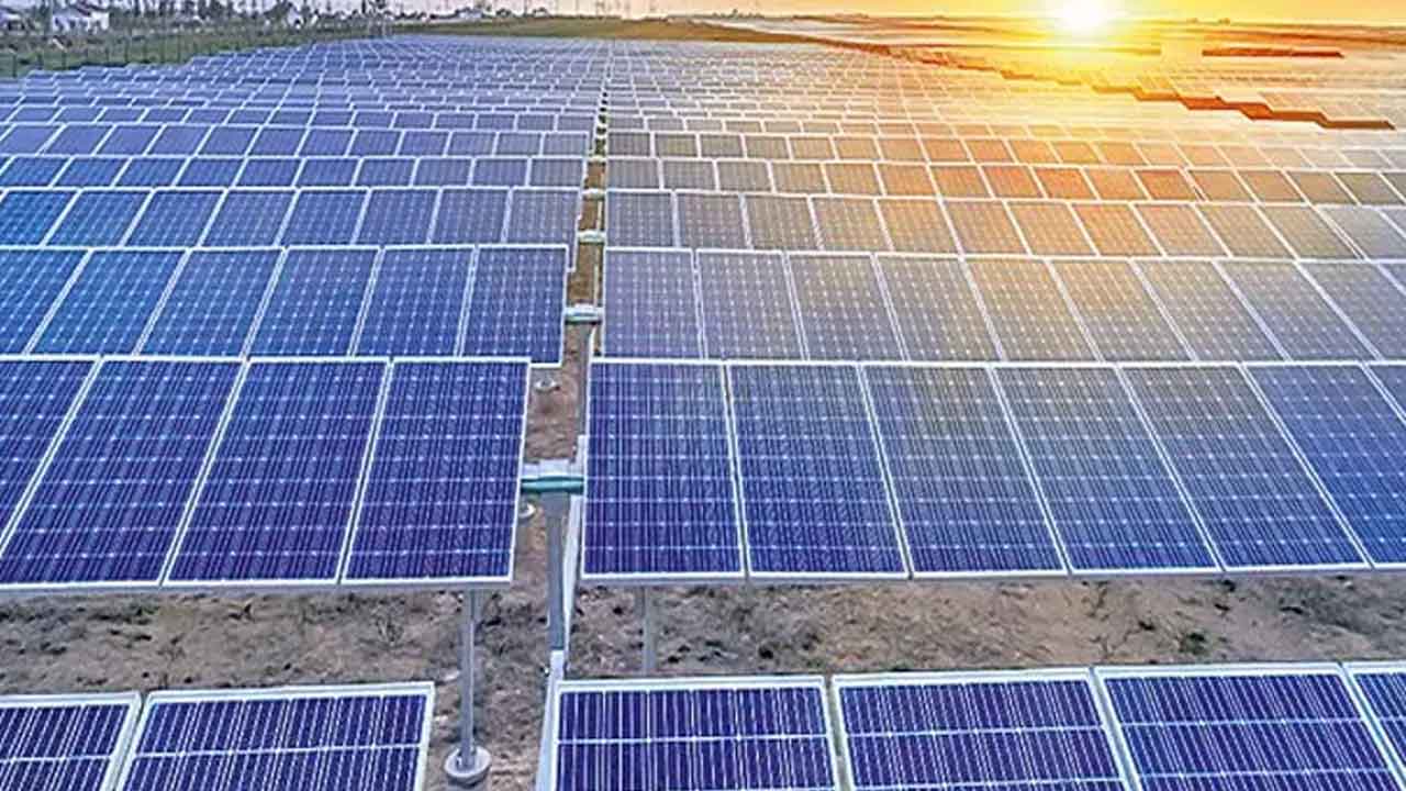 ప్రభుత్వ వైఫల్యంతో సోలార్‌ ప్రాజెక్టు వెనక్కి