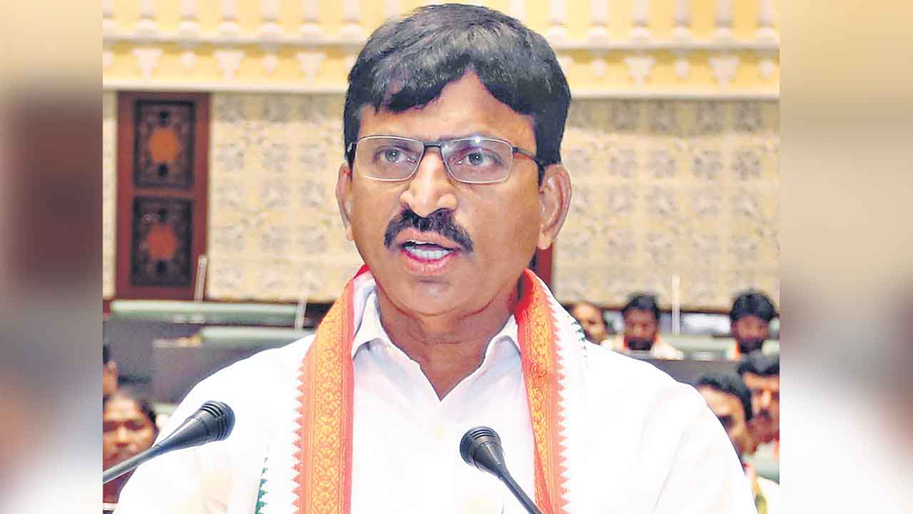 రిజిస్ట్రేషన్‌ చార్జీలు పెంచుతం