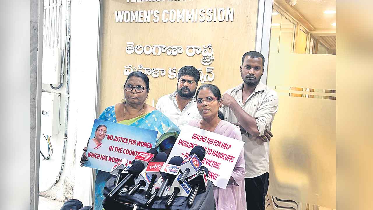 భూ తగాదాలో సీఐ జోక్యం..ఒంటరి మహిళపై అక్రమకేసు