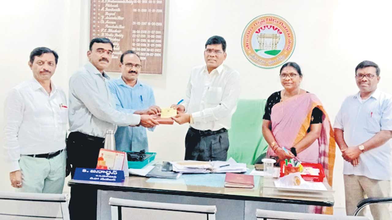 ఇంటివద్దకే ‘భద్రాద్రి’ తలంబ్రాలు