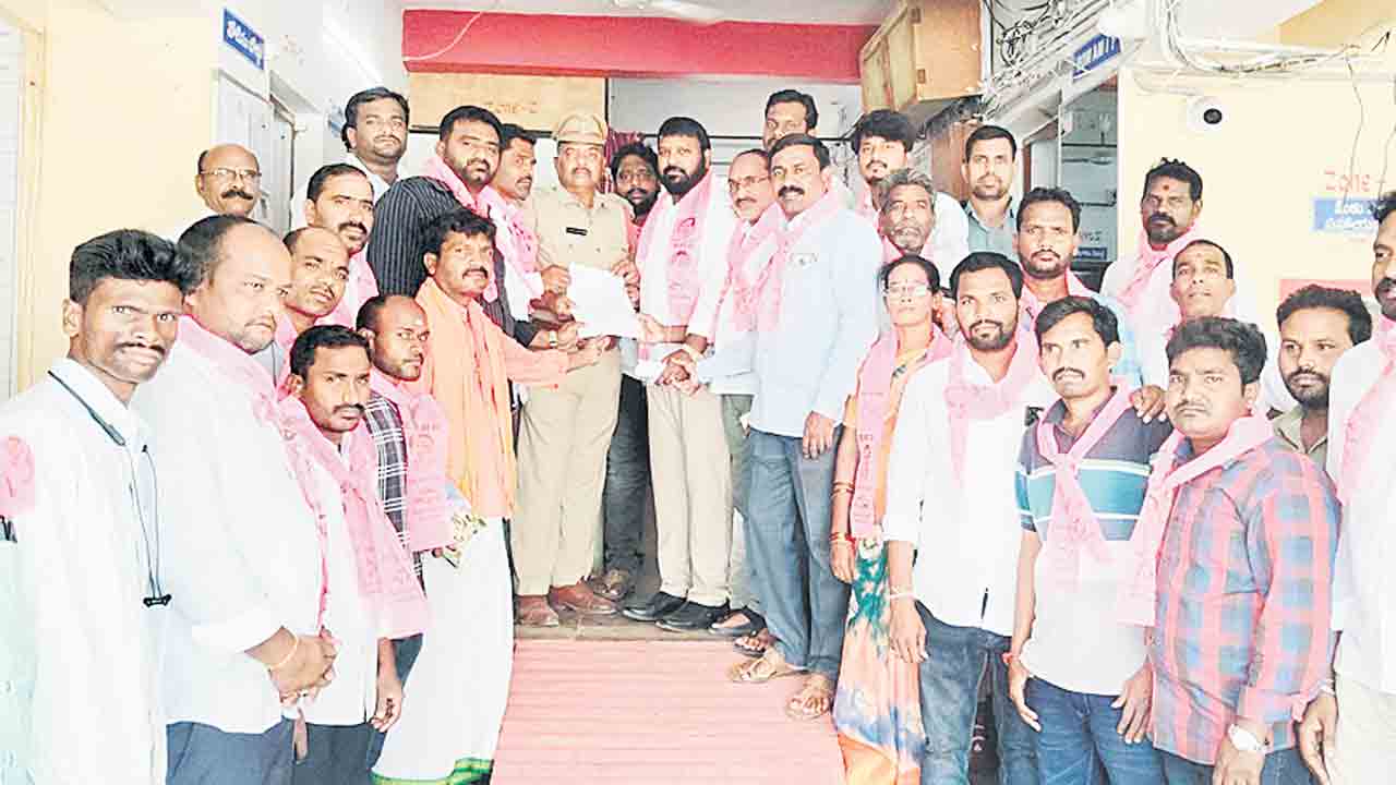 బండి నోరు అదుపులోపెట్టుకో..