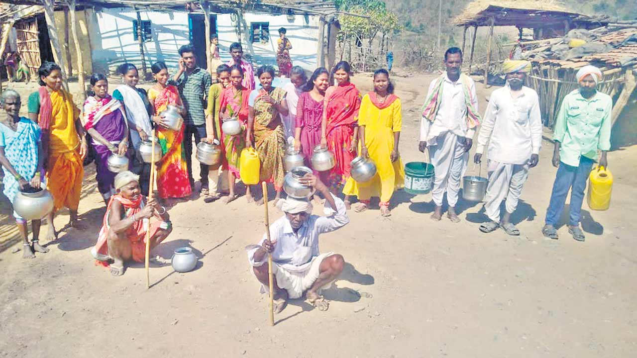 ఎనోలిలో ఎన్నాళ్లీ నీటి గోస