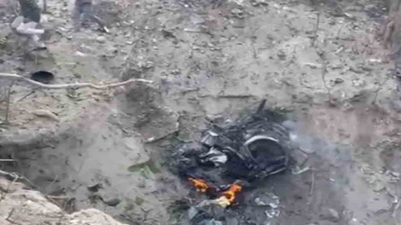 Air Force Jet crashes | కూలిన ఐఏఎఫ్‌ ఫైటర్‌ జెట్‌.. సురక్షితంగా బయటపడిన పైలట్‌