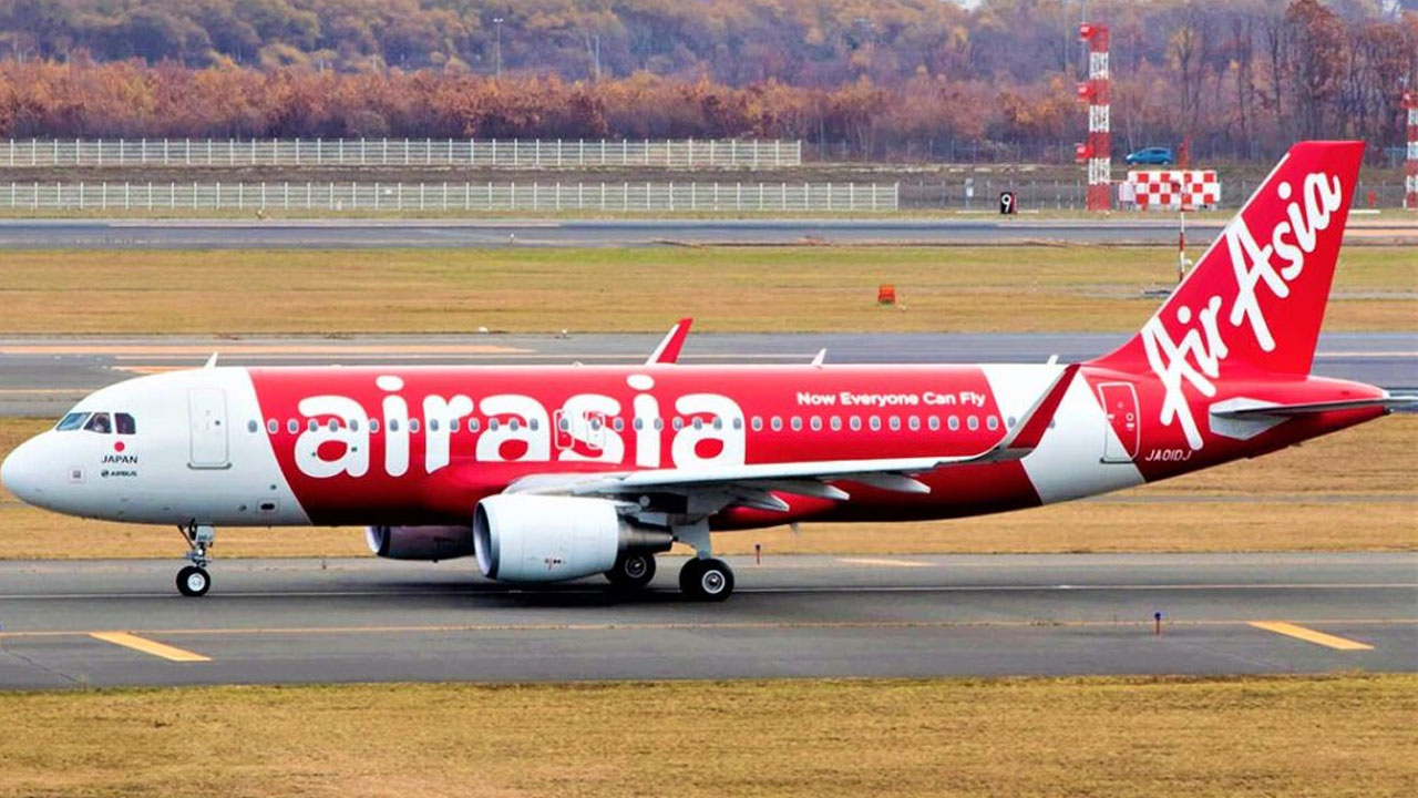 AirAsia | ఎయిర్‌ ఏషియా విమానంలో సాంకేతిక సమస్య.. శంషాబాద్‌లో ఎమర్జెన్సీ ల్యాండింగ్‌