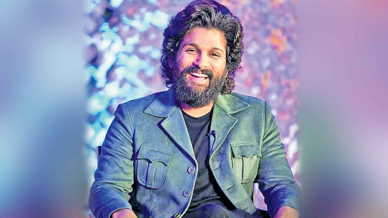 హీరో.. విలన్‌ రెండూ బన్నీనే?