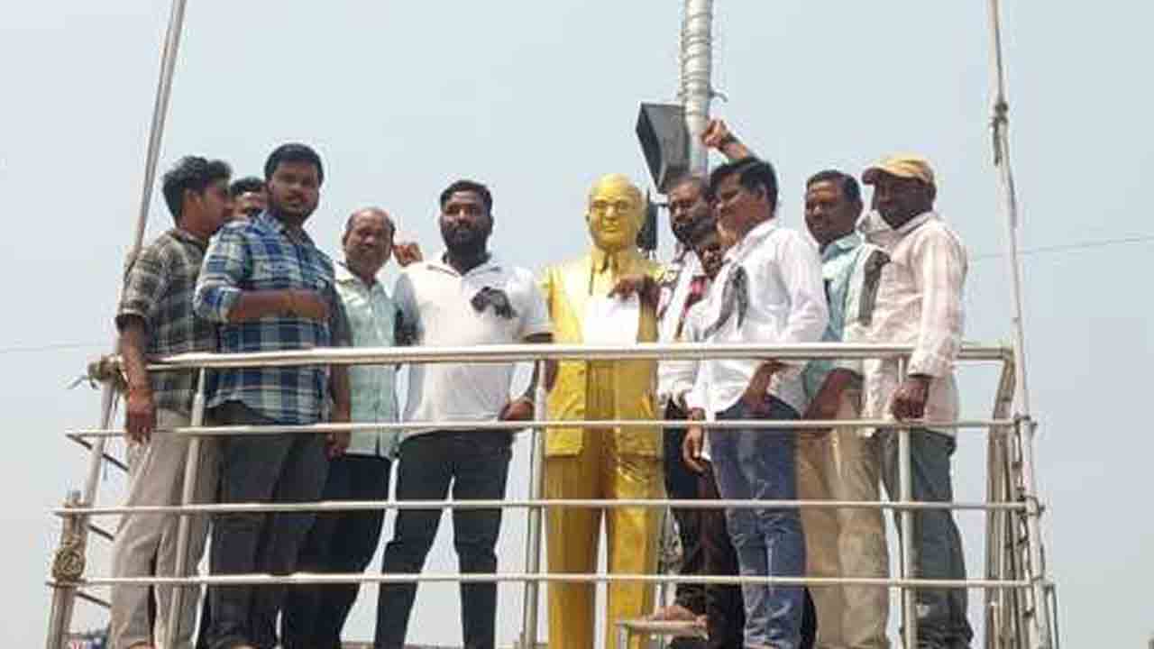 Group Results | రిజర్వేషన్ల వాటా తేలే వరకు గ్రూప్ ఫలితాలు విడుదల చేయవద్దు