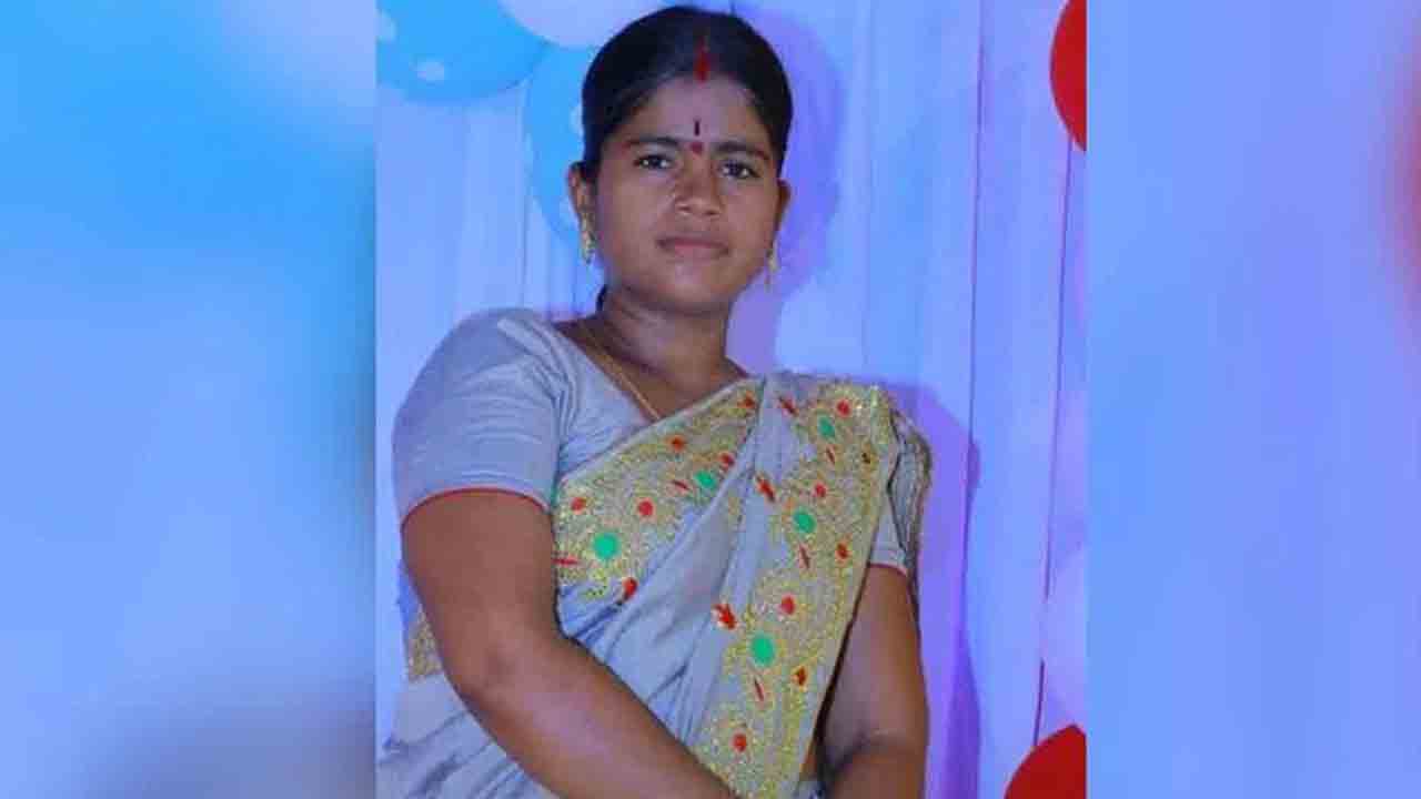 భార్యను సజీవదహనం చేసిన భర్త