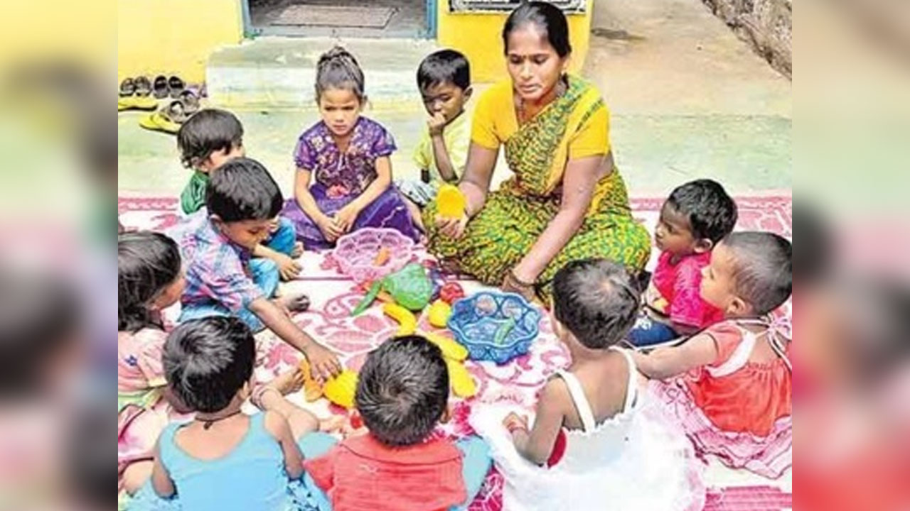 Anganwadi Centers | కానరాని కనీస వసతులు.. అసౌకర్యాలకు నిలయంగా అంగన్‌వాడీలు