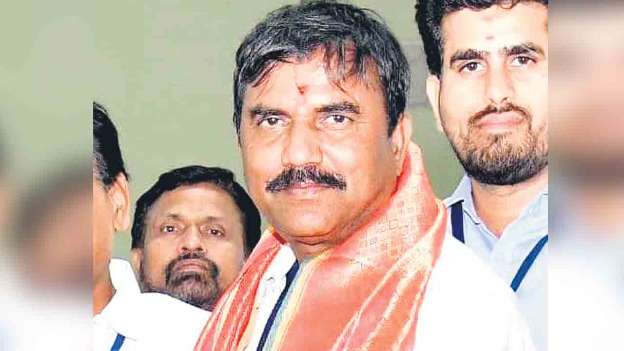 గ్రాడ్యుయేట్‌ ఎమ్మెల్సీగా అంజిరెడ్డి